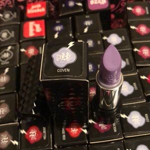 Kat Von D Studded KISS 💋 lipstick in COVEN!
